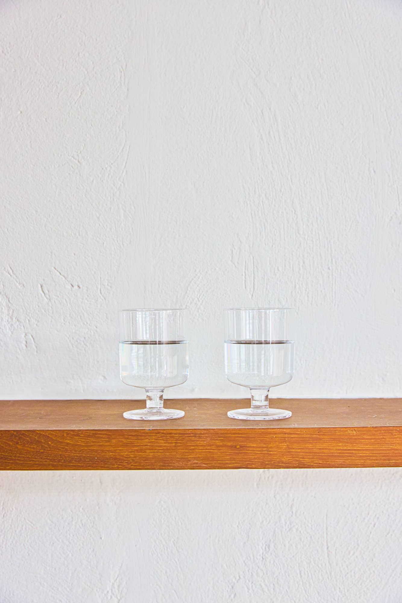 Stackable Wine Glasses x2
